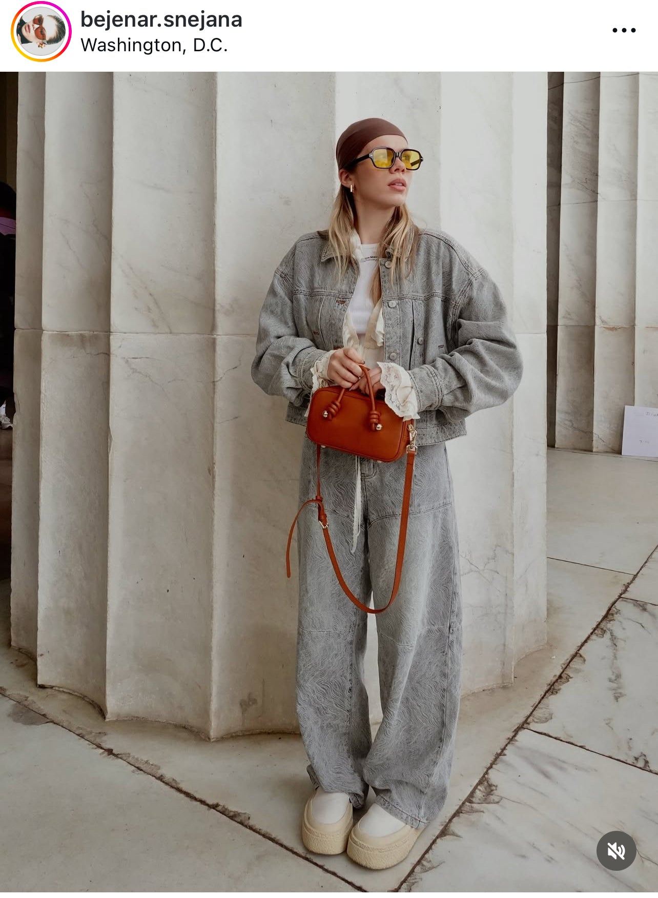Crossbody handbags