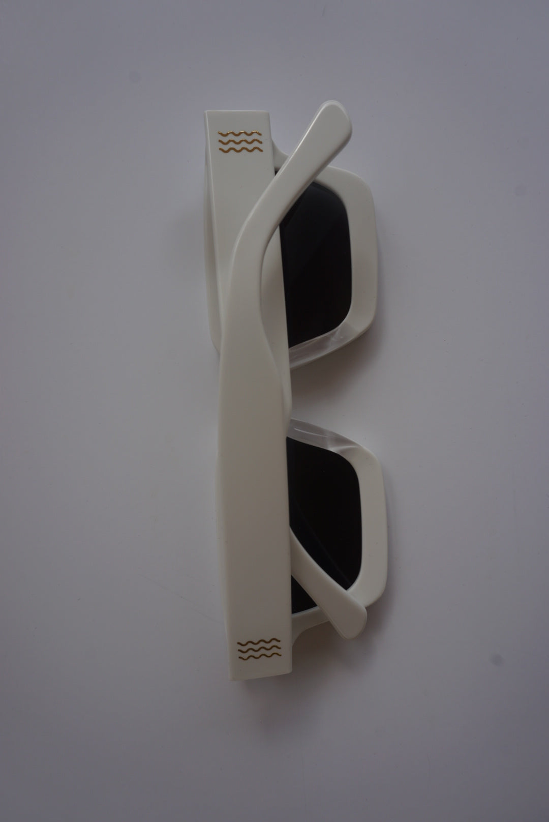 Misterio white sunglasses