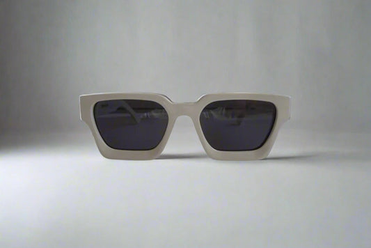 Misterio white sunglasses